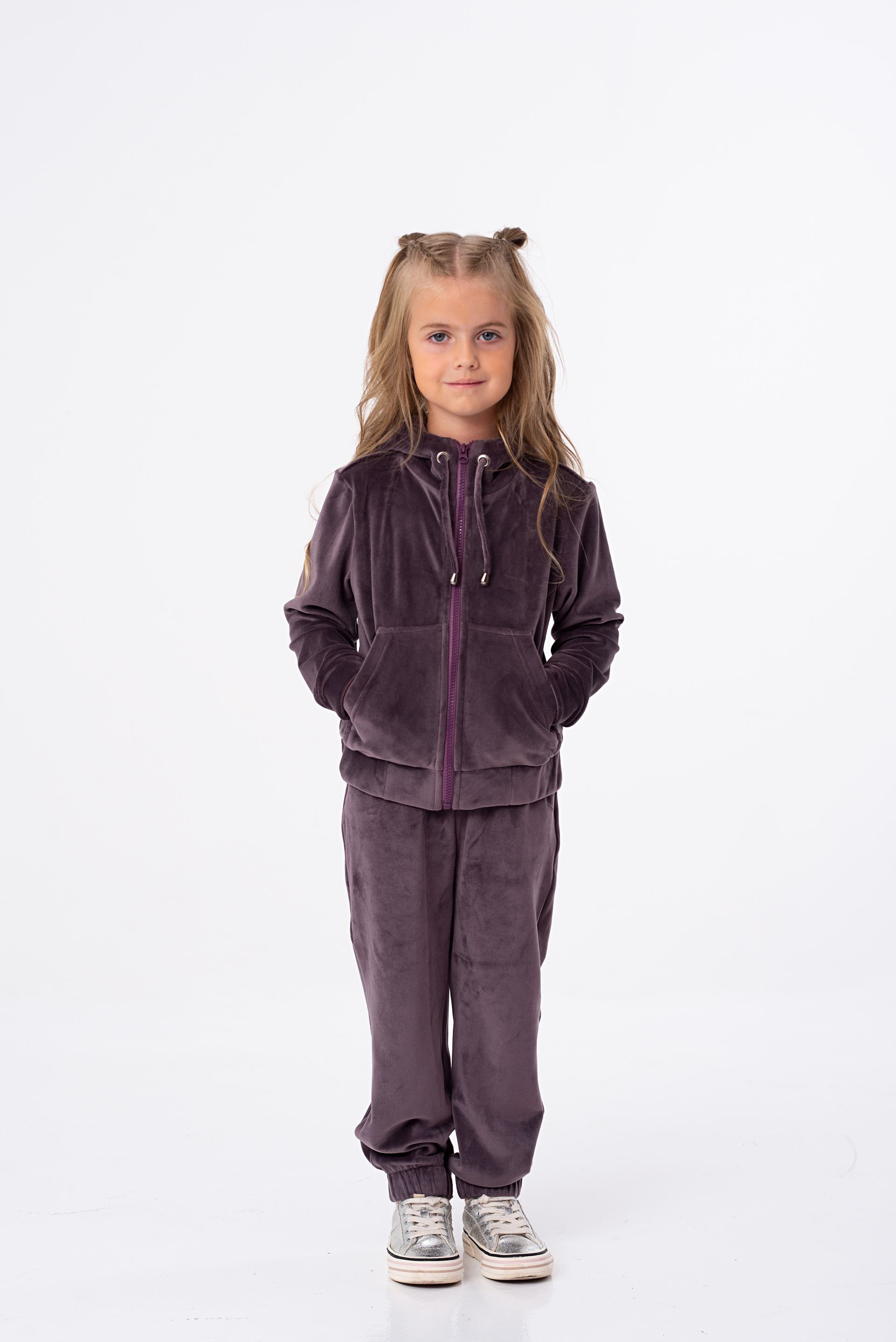 Velor suit with fur grape