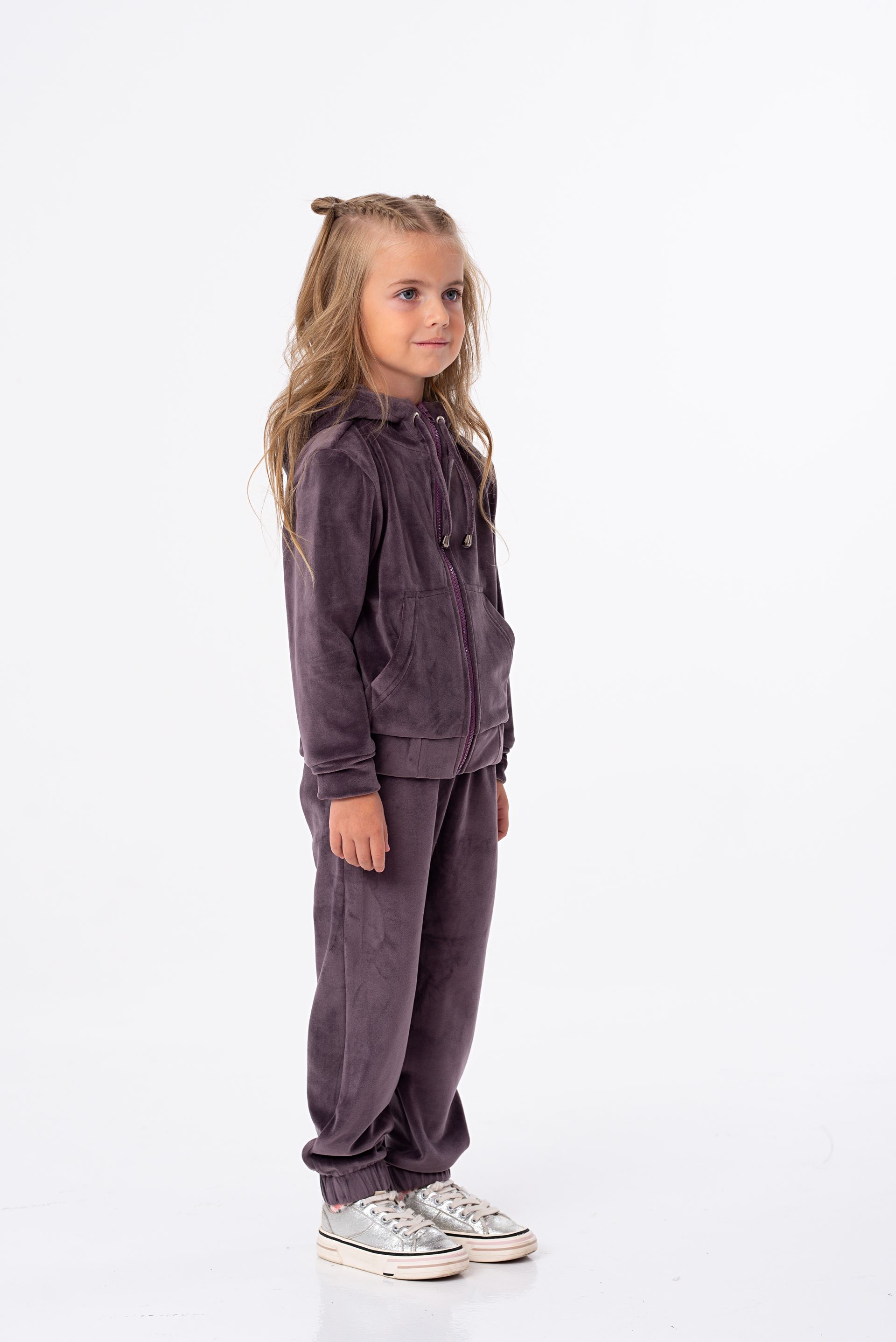 Velor suit with fur grape