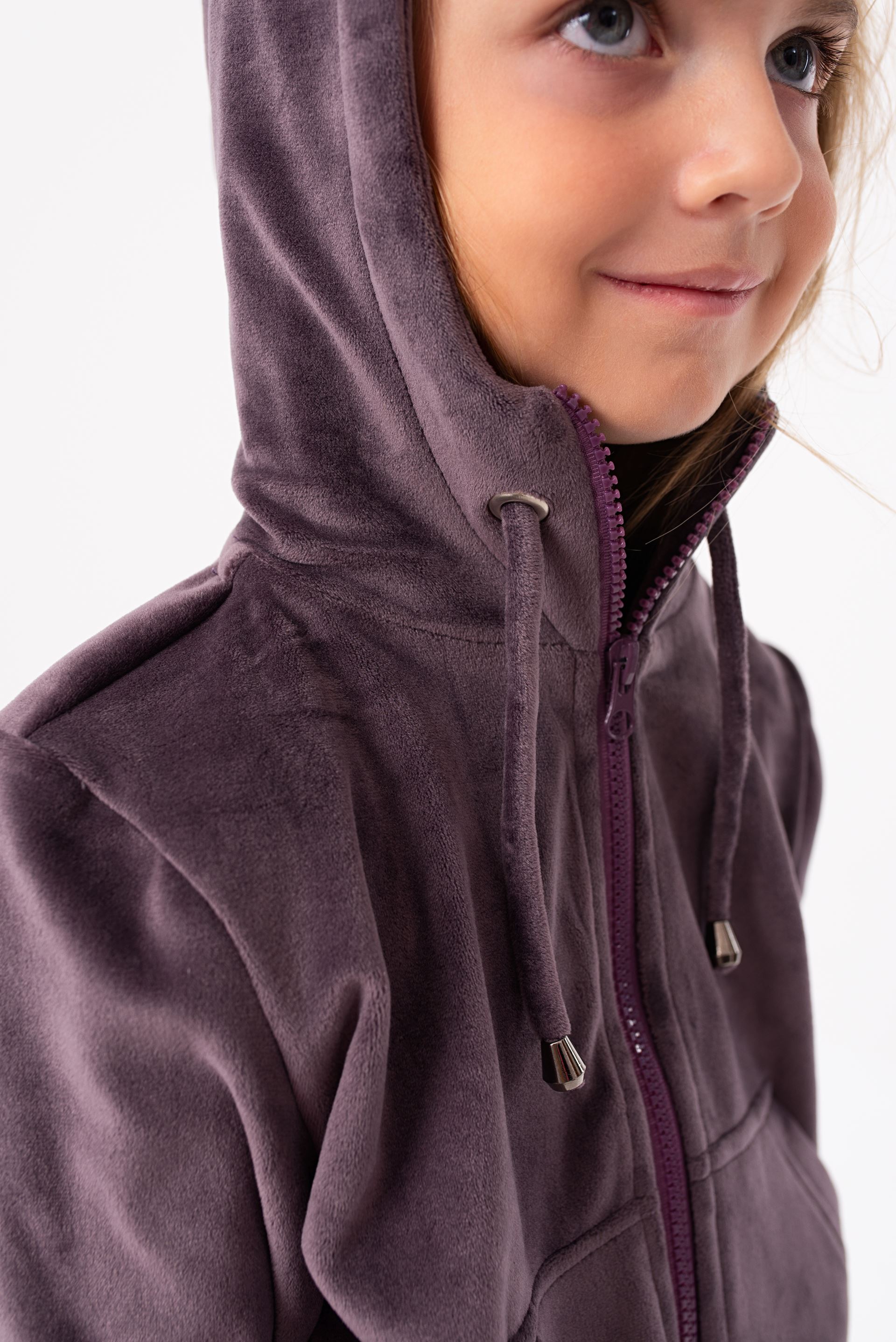 Velor suit with fur grape