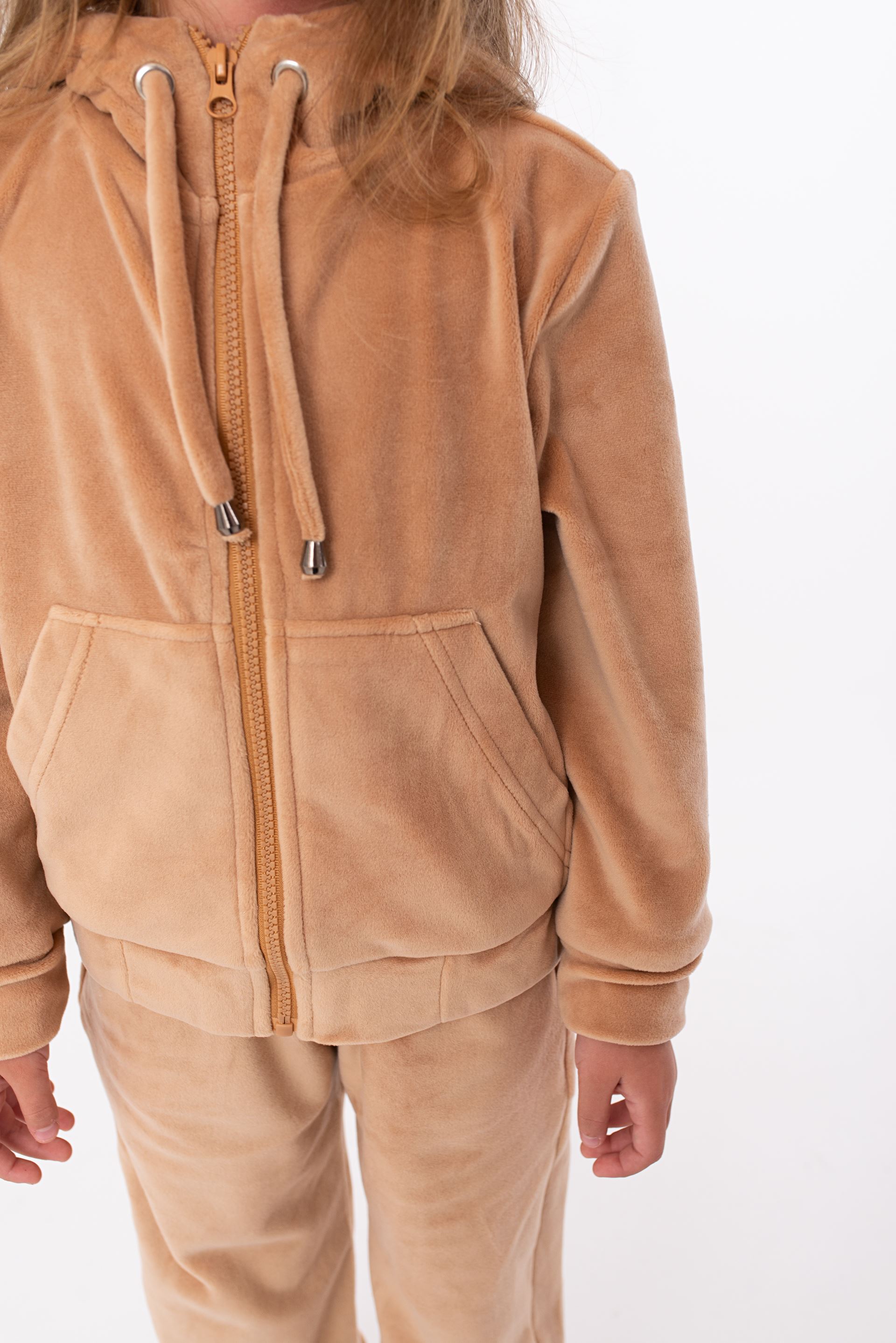 Velor suit with fur beige