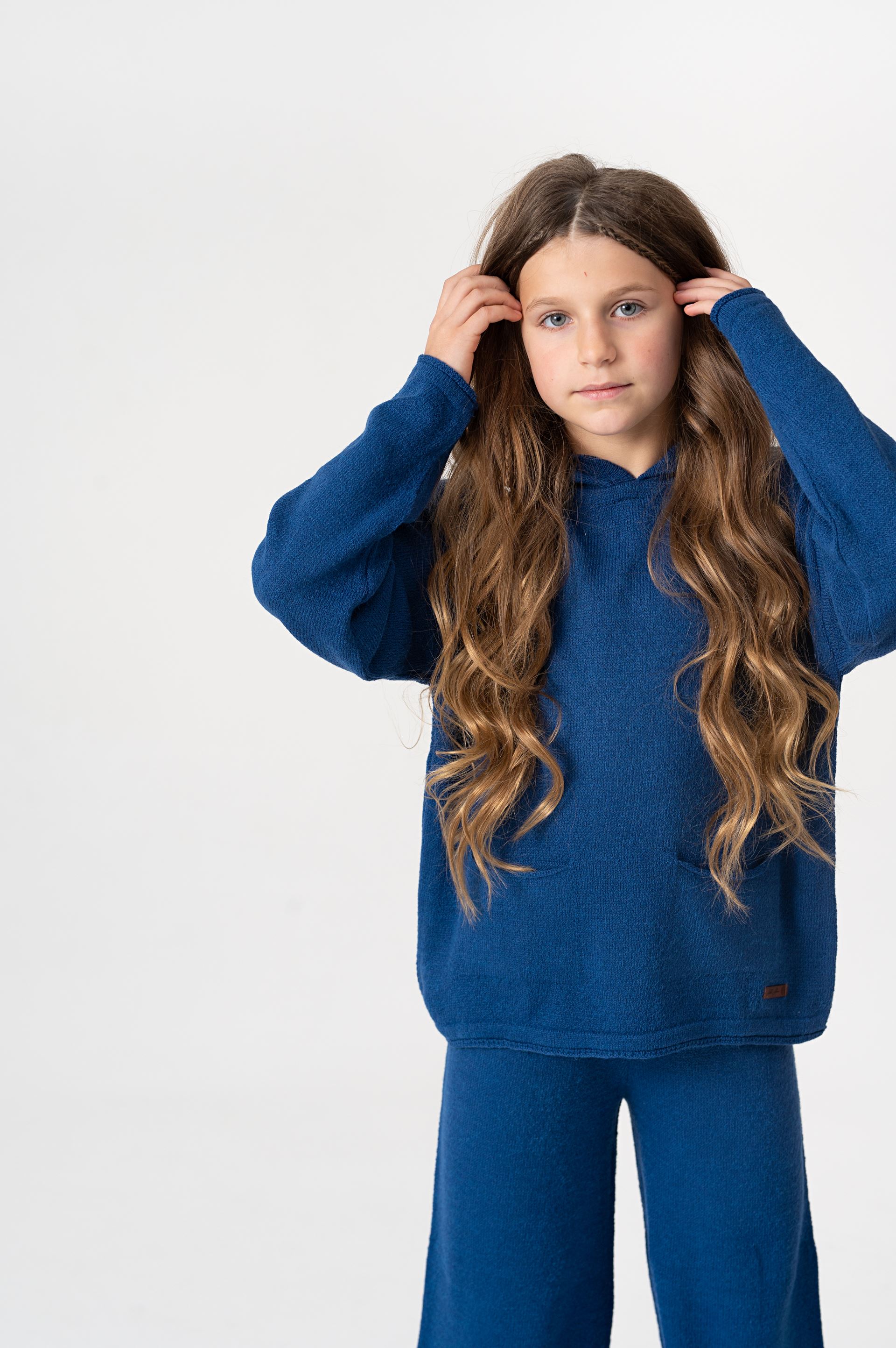 Suit blue with a hood knitted jersey