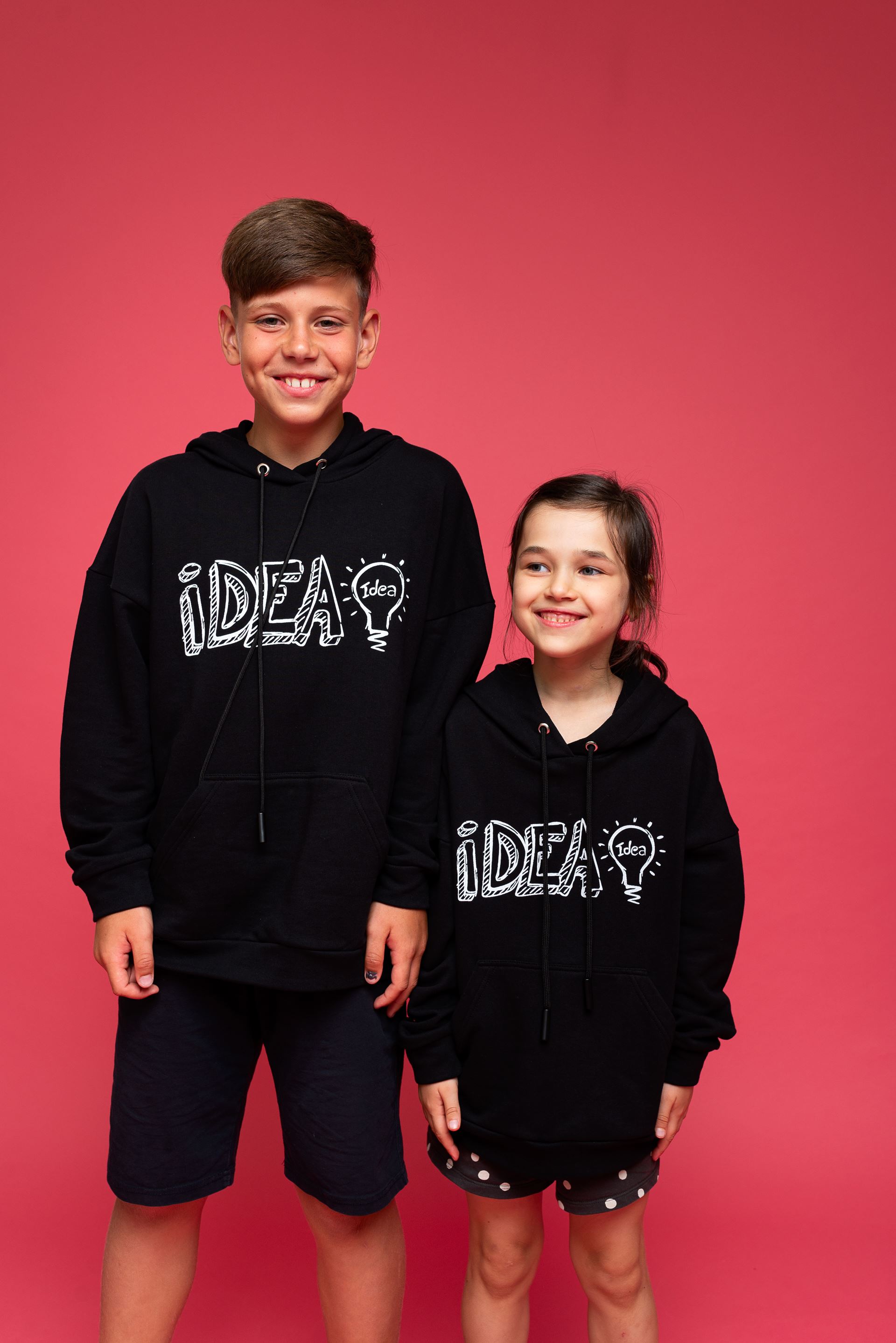 Hoodie black with IDEA print