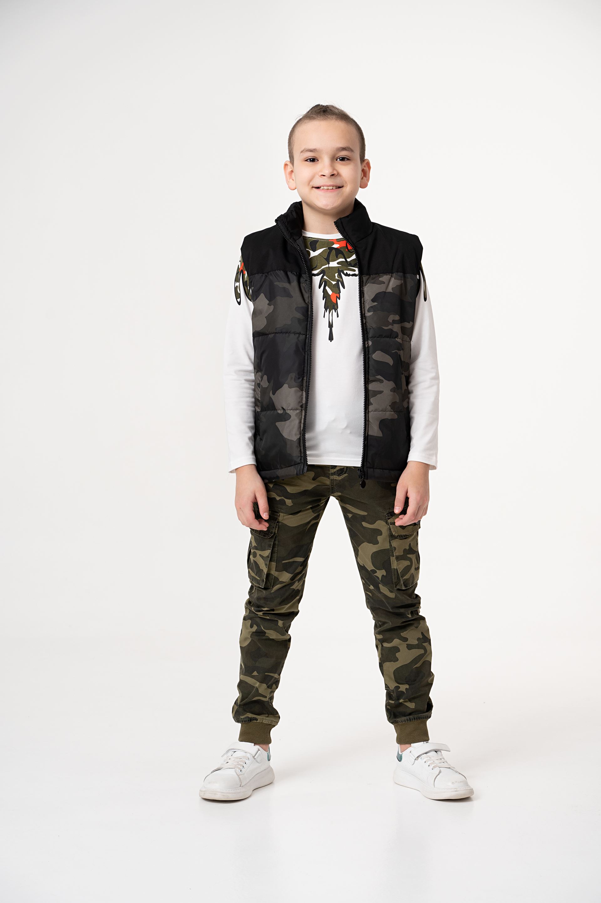 Puffer vest for a boy in camouflage