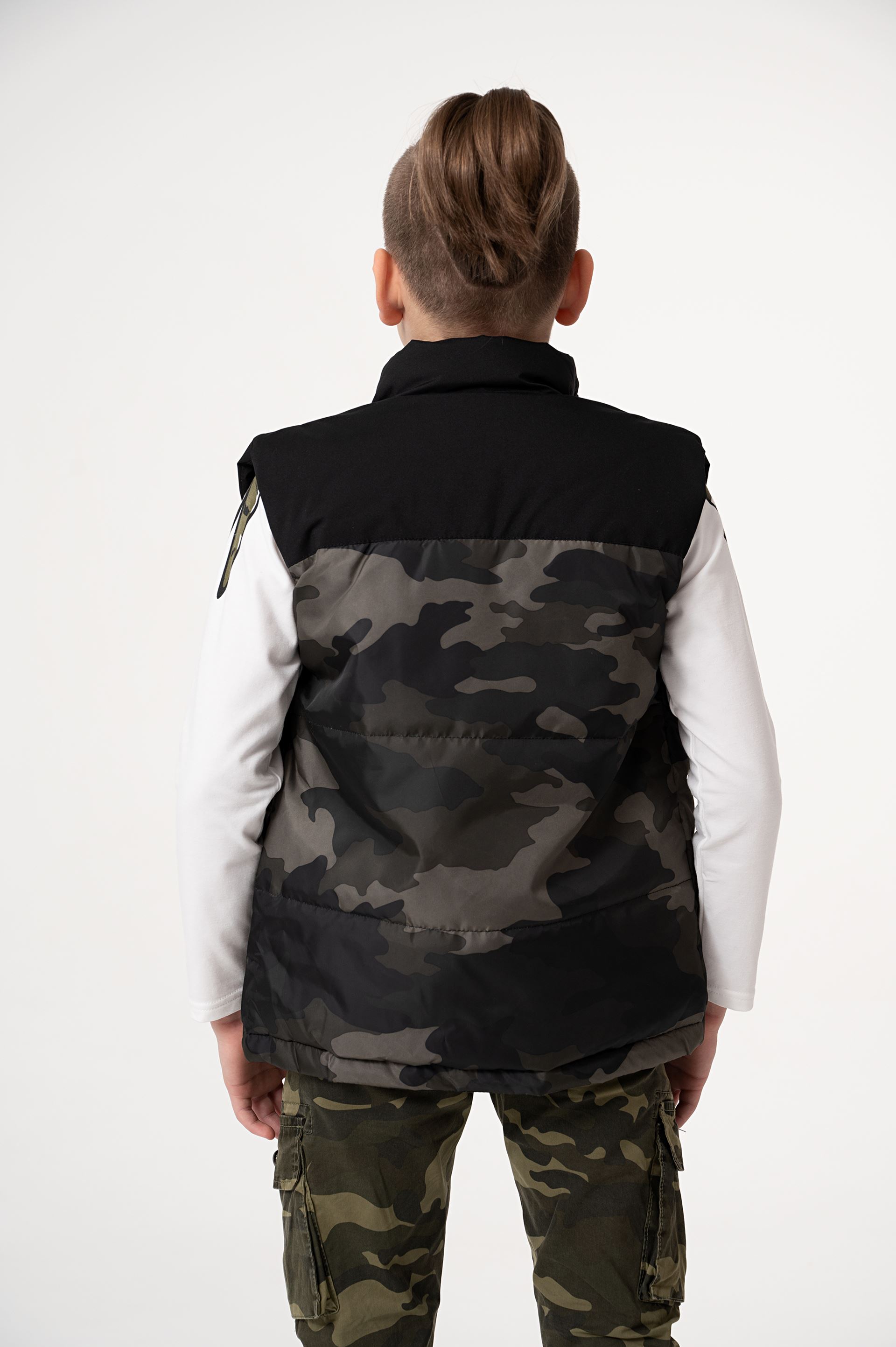 Puffer vest for a boy in camouflage