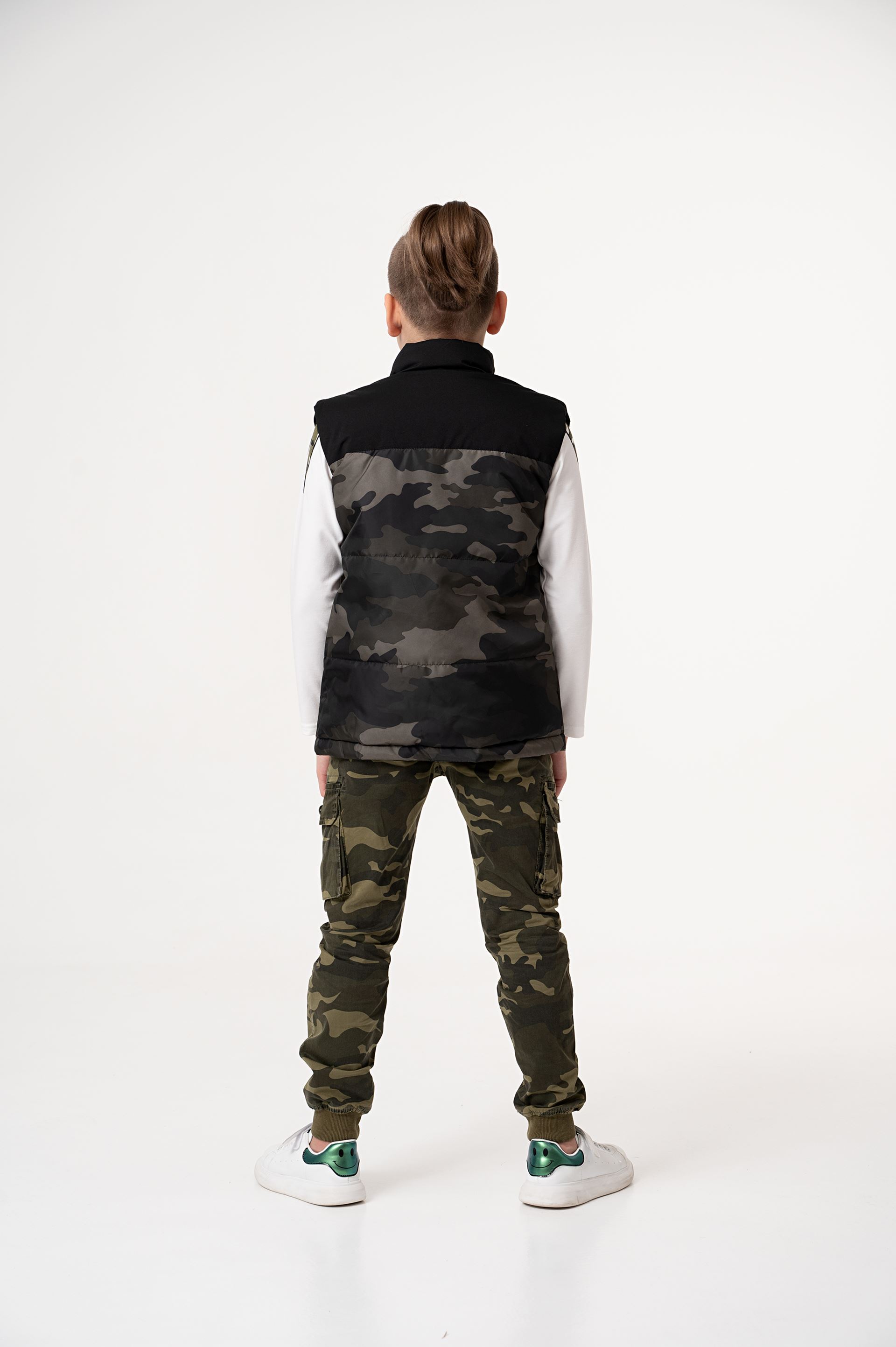 Puffer vest for a boy in camouflage