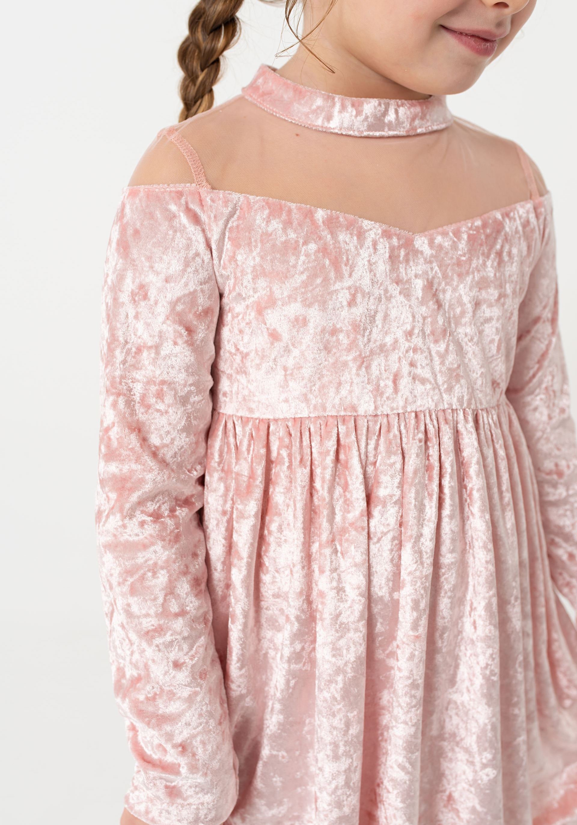 Elegant dress with a yoke, powdery